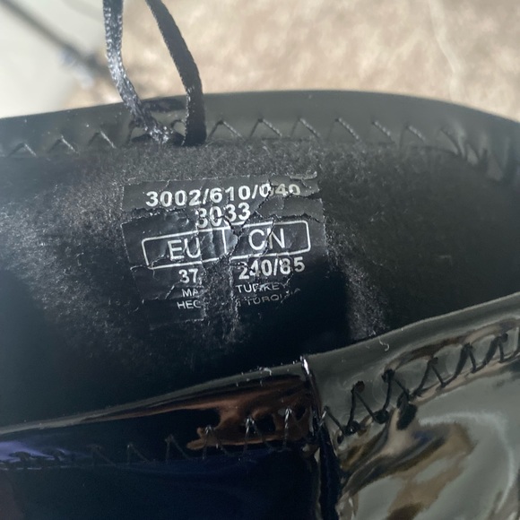 SOLD- Zara Knee High BOOTS - Picture 6 of 6